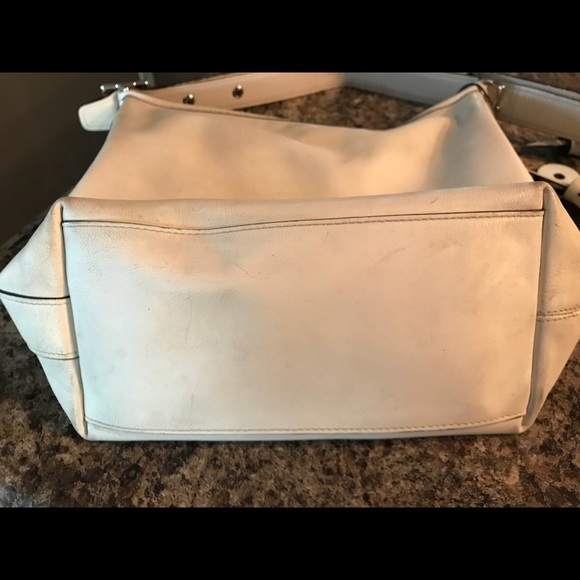 Authentic coach - Picture 3 of 7